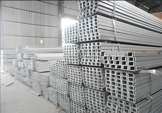 Yapı desteği için deliklenmemiş C8 C10 C12 C16 Sıcak valye çelik U kanalı