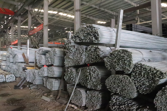 GB Standart Saldırma Uygulamaları için Sıcak Dip Galvanize Yuvarlak Çelik