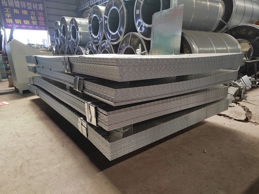 3-8 ton bobin ağırlığı GI Sıcak batırılmış çinko inşaat malzemesi için 1.2 mm galvanizli çelik bobin