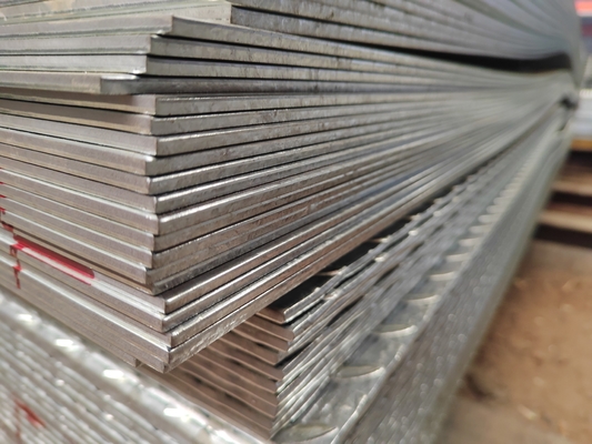 ISO9001 Sertifikalı DX51D Galvanize Pattern Çelik Plakası 5.75*1250mm Z41-Z60 Kaplama
