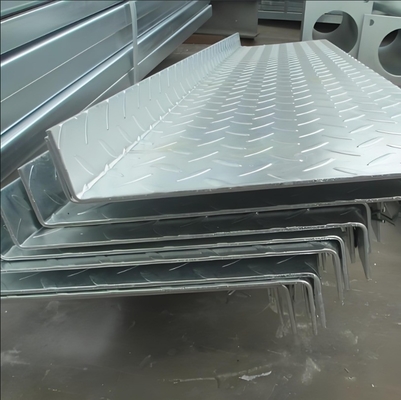 40g/m2 Çinko Katman Galvanizli Kalıplı Çelik Plakası 1000-1500mm'lik Özelleştirilebilir Genişlikle
