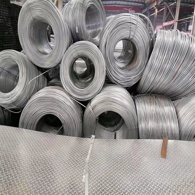 6mm-12mm sıcak batırılmış galvanizli bobin tel için kaynak servisi ve ± 1% tolerans